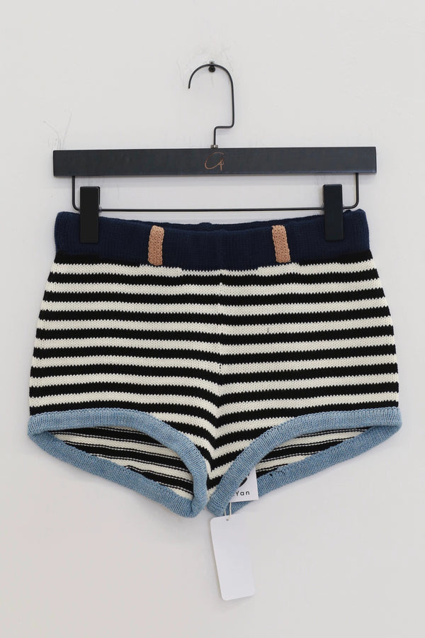 YANYAN KNITS 2025 Fall/Winter Collection: Casual Shorts with Color-Block Design (YYK-YYW25-1581-PS)